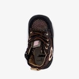 Leren babyschoenen met stippen en hartjes