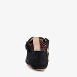 Leren babyschoenen met stippen en hartjes