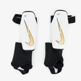 Nike Charge DX4610-100 scheenbeschermers