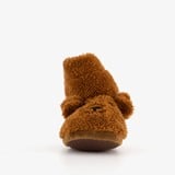 Kinder sloffen beertje bruin