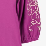 Dames top met geborduude mouwen paars