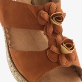 Dames slippers cognac met bloemen