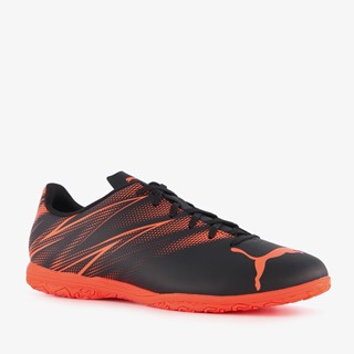 Puma Attacanto IT heren zaalschoenen zwart rood