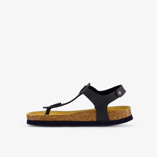 Jongens sandalen met teenbandje zwart