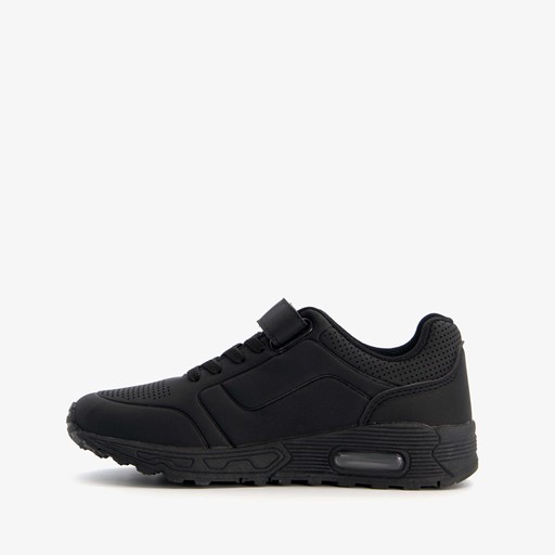 Jongens sneakers zwart met airzool