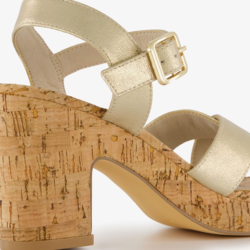 Dames sandalen met hak goud