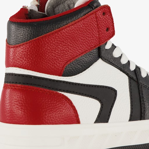 Hoge leren jongens sneakers rood zwart