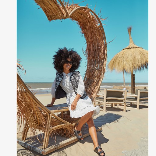 Dames jurk met ruches wit