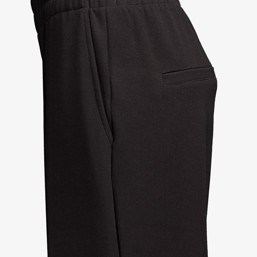 Dames pantalon zwart met pinstripe