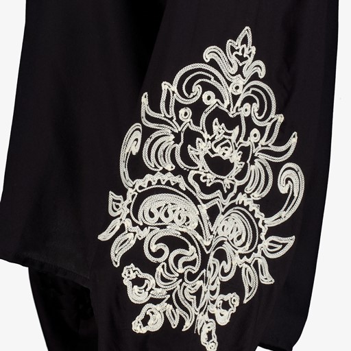Dames blouse met borduursels zwart
