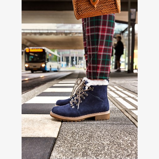 Gevoerde suède dames veterboots navy