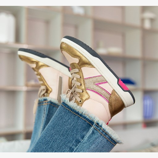 Gevoerde hoge meisjes sneakers goud