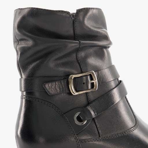 Leren enkellaarsjes met gesp zwart