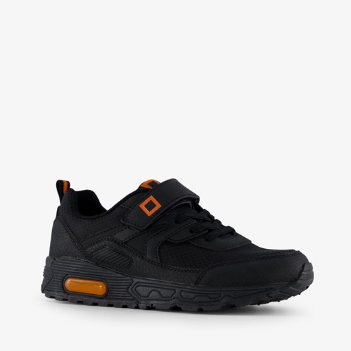 Jongens sneakers zwart met airzool