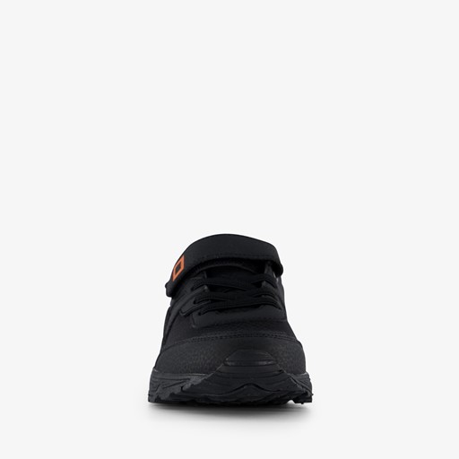 Jongens sneakers zwart met airzool