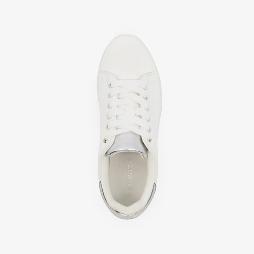 Dames sneakers met metallic detail