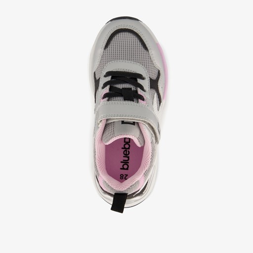 Metallic sneakers met roze details
