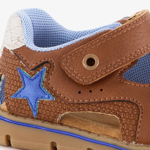 Jongens sandalen met ster bruin