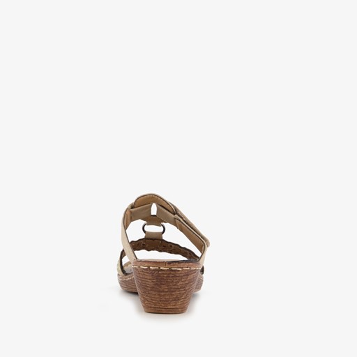 Dames slippers met sleehak taupe