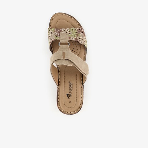 Dames slippers met sleehak taupe