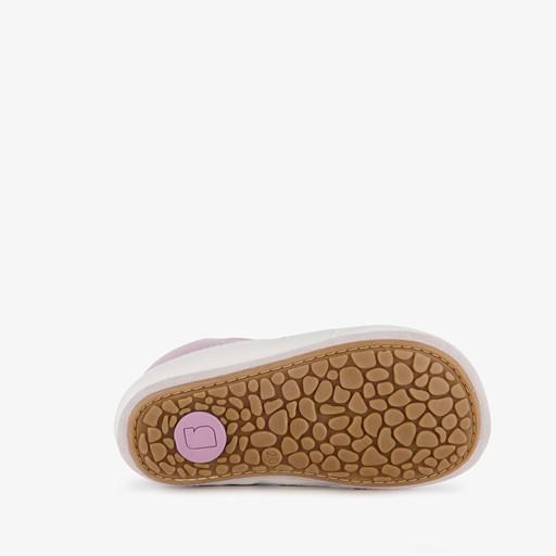 Leren babyschoenen paars met hartjes