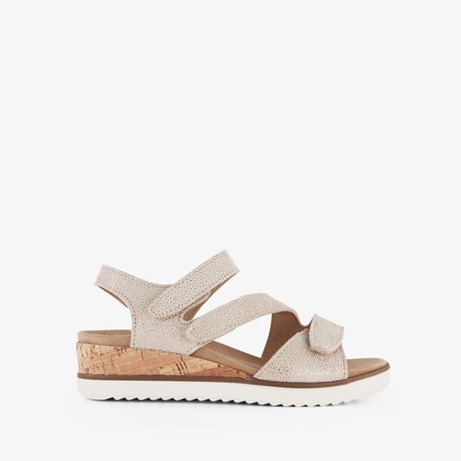 Leren sandalen met lage sleehak