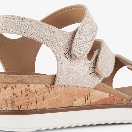 Leren sandalen met lage sleehak