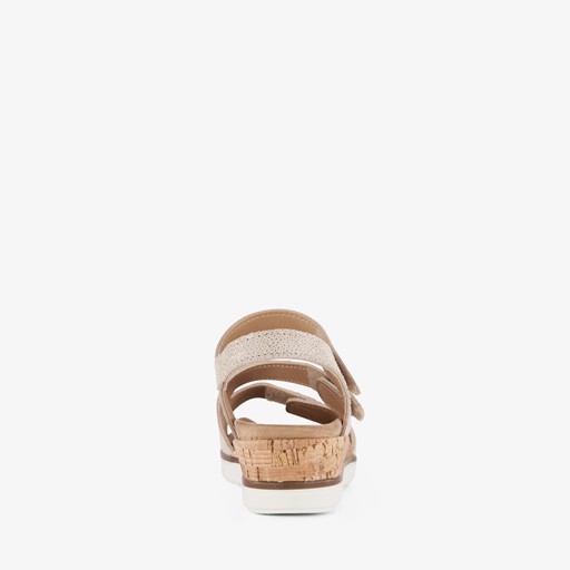Leren sandalen met lage sleehak