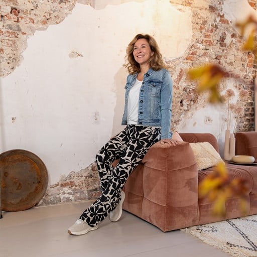 Dames flared broek bloemenprint zwart wit