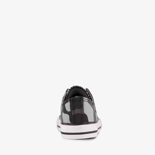 Jongens gympen met camouflageprint zwart grijs