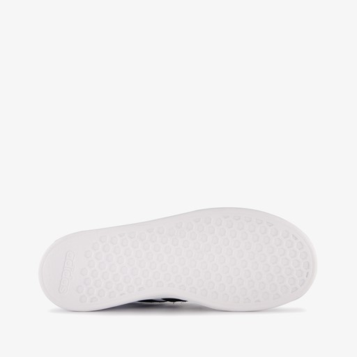 Grand Court 2.0 jongens sneakers wit zwart