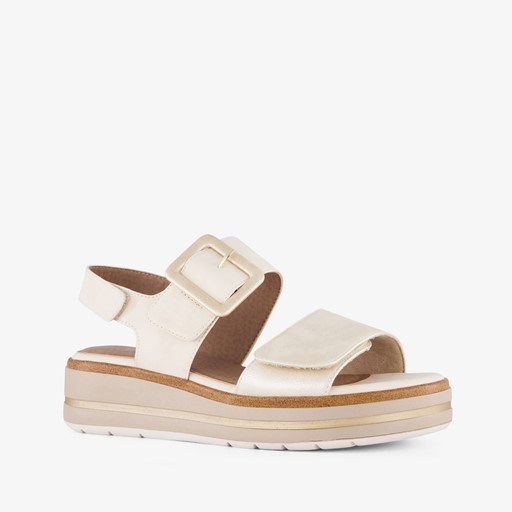Dames sandalen met sleehak beige goud