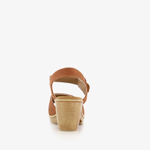 Dames sandalen met hak cognac