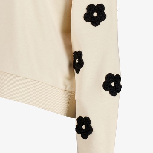 Dames sweater met borduursels