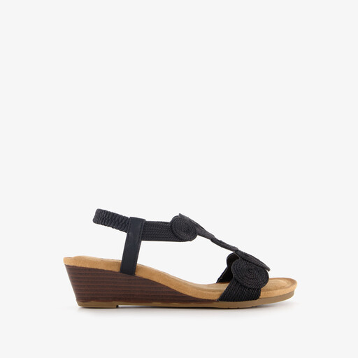 Dames sandalen met sleehak zwart