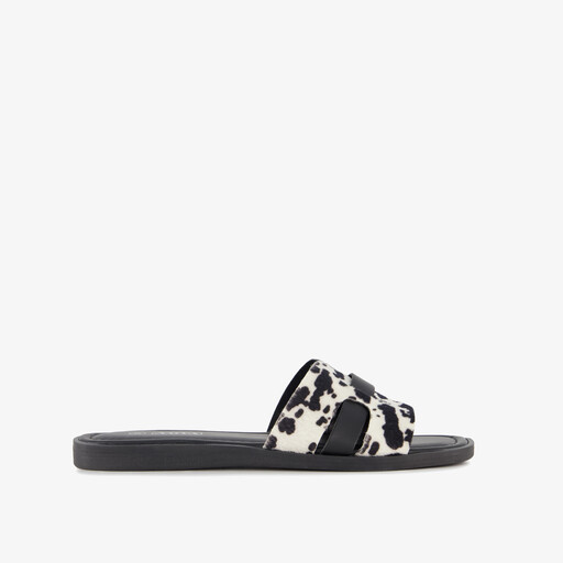 Dames slippers met koeienprint