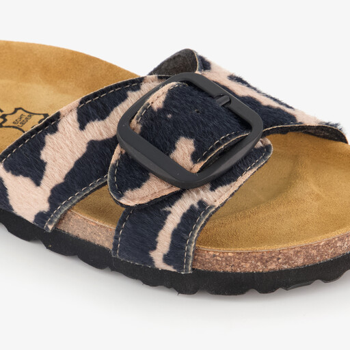 Dames slippers met koeienprint zwart wit
