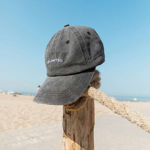 Heren pet met tekst zwart