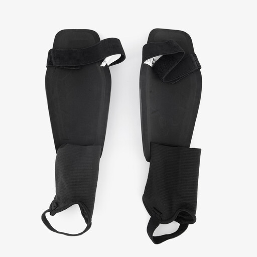 Charge Shinguards scheenbeschermers zwart wit