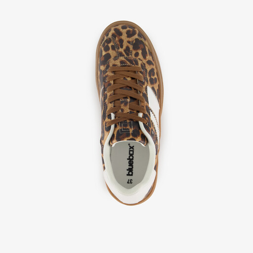 Dames sneakers met plateauzool en panterprint bruin