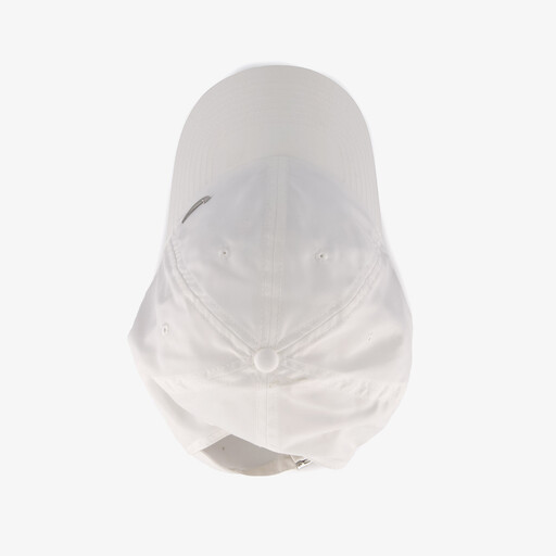 Swoosh pet wit