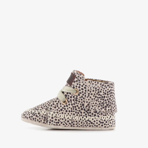Leren babyschoenen met stippen en franjes beige