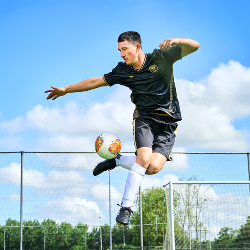 Voetbal wit oranje