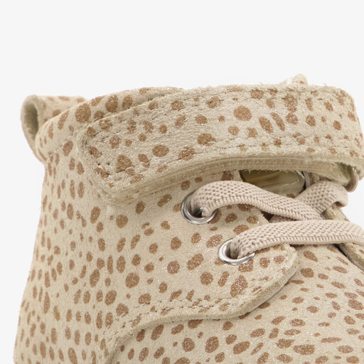 Leren babyschoenen beige met stippenprint