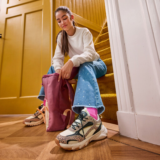 Meisjes sneakers met panterprint details bruin beige