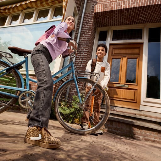 Meisjes sweater met backprint lila