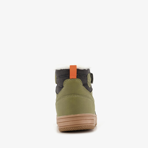 Gevoerde jongens veterboots groen