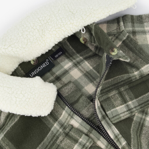 Geruite jongens shacket met teddy kraag