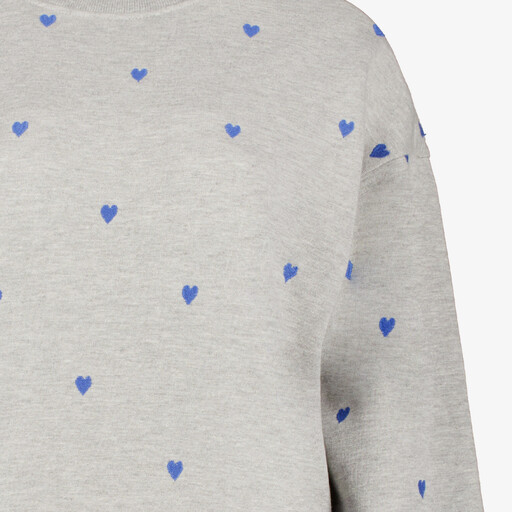 Dames trui met blauwe hartjes