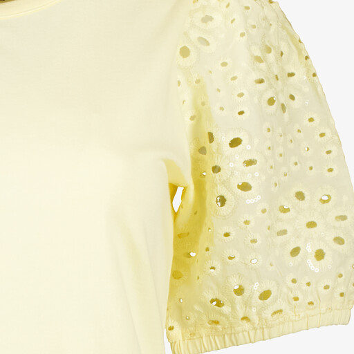 Dames T-shirt met broderie mouwen botergeel